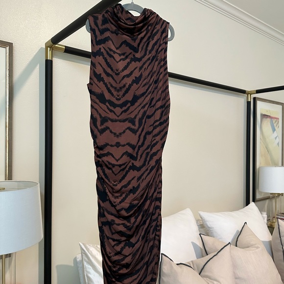 Express midi dress - Picture 1 of 4